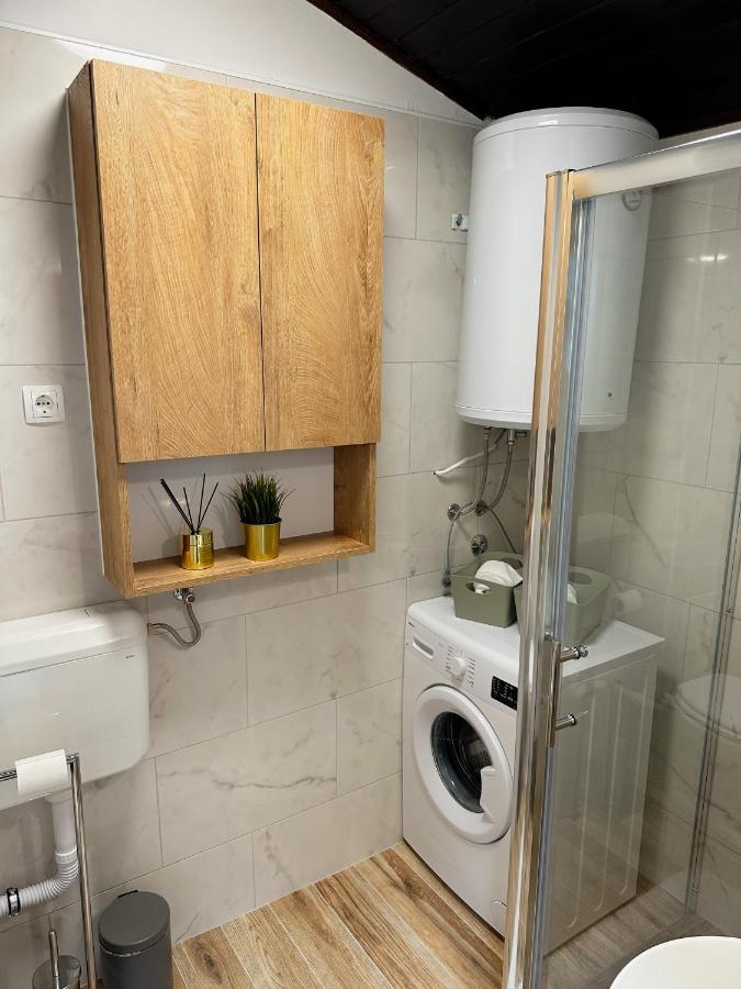 Mira'S Apartment Krizevci Екстер'єр фото